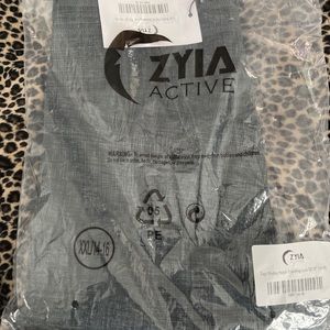 ZYIA Sage Medley pocket Drawstring size 14-16
